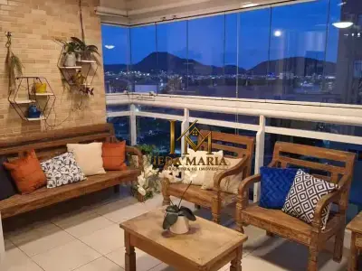Apartamento com 3 quartos em Ponta da Praia