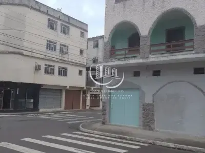 Casa com 4 quartos em Centro, Macaé - 210m²
