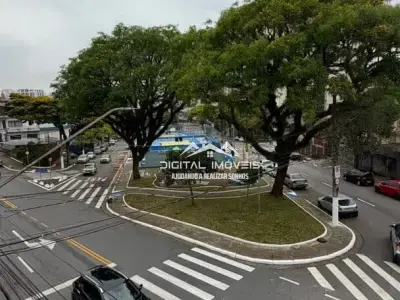Apartamento com 4 quartos em Centro