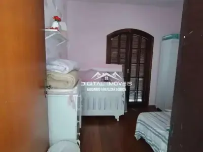 Casa com 3 quartos em Centro