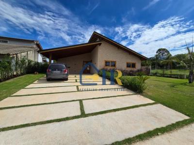 Chácara com 3 quartos em Village da Serra