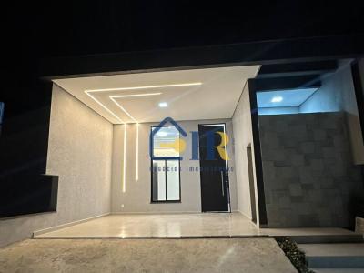 Casa de Condomínio com 3 quartos em Residencial Helena Maria
