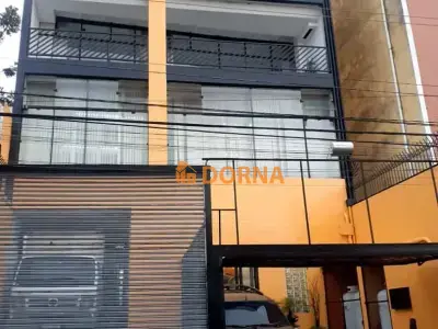 Prédio com 3 quartos em Vila Irmãos Arnoni, São Paulo - 0m²