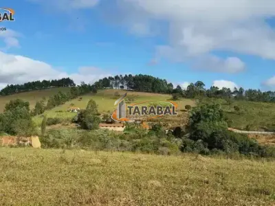 Sítio com 3 quartos em Área Rural, Entre Rios de Minas - 70m²