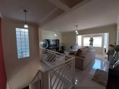 Casa com 3 quartos em Jardim das Acácias, São Lourenço - 220m²