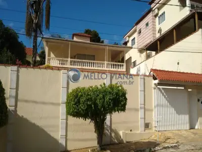Casa com 4 quartos em Vale dos Pinheiros, São Lourenço - 200m²