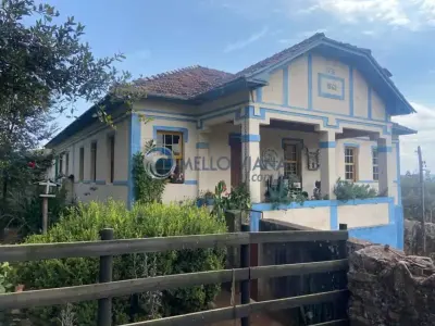 Fazenda com 7 quartos em Estrada Velha, AIURUOCA - 450m²