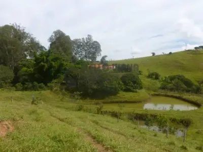 Sítio com 3 quartos em Zona Rural, São Lourenço - 300m²
