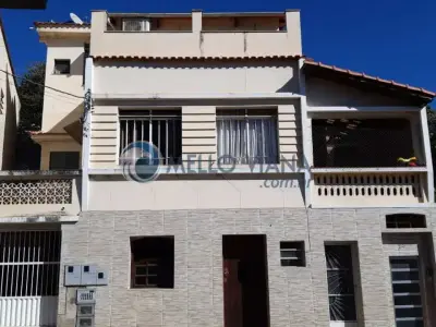 Casa com 5 quartos em Centro, SOLEDADE DE MINAS - 300m²
