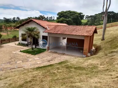 Chácara com 4 quartos em Bairro Fórros, SÃO JOSÉ DO ALEGRE - 180m²