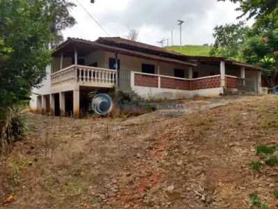 Chácara com 5 quartos em MATA, CRISTINA - 300m²
