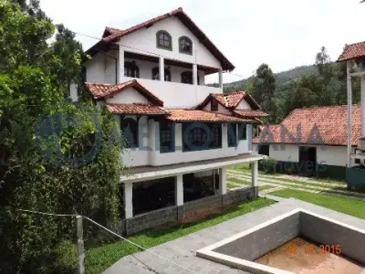 Chácara com 6 quartos em Centro, Itamonte - 1000m²