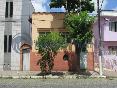 Casa com 3 quartos em Centro, São Lourenço - 150m²