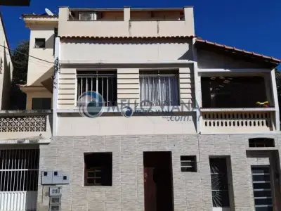 Casa com 5 quartos em Centro, SOLEDADE DE MINAS - 300m²