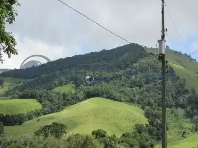 Fazenda com 0 quartos em Zona Rural, Cristina - 50m²