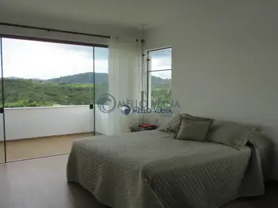 Casa com 4 quartos em Condomínio Fechado, São Lourenço - 360m²