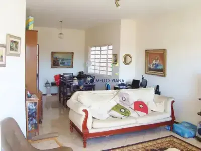 Casa com 3 quartos em Santa Mônica, São Lourenço - 160m²