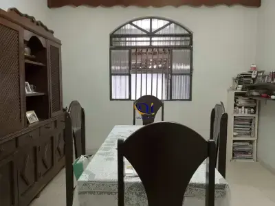 Casa com 3 quartos em Santa Rosa, Belo Horizonte - 270m²