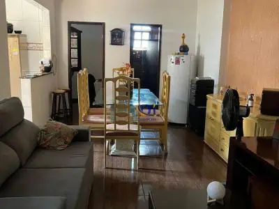 Casa com 3 quartos em Cachoeirinha, Belo Horizonte - 363m²