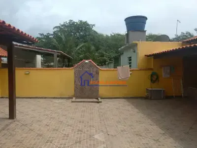 Casa de Condomínio com 2 quartos em Centro, Arraial do Cabo - 200m²