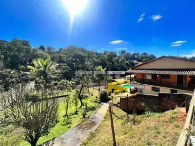 Casa com 6 quartos em Jardim Encantado
