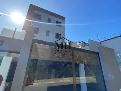 Área Privativa com 3 quartos em Itapoã