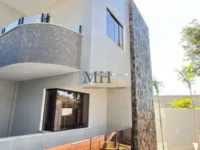 Área Privativa com 3 quartos em Santa Mônica