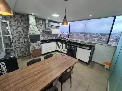 Cobertura com 3 quartos em Candelária