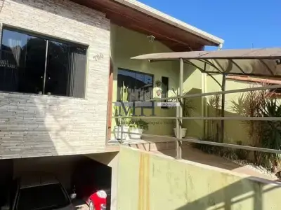 Casa com 3 quartos em Santa Amélia