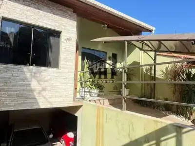 Casa com 3 quartos em Santa Amélia