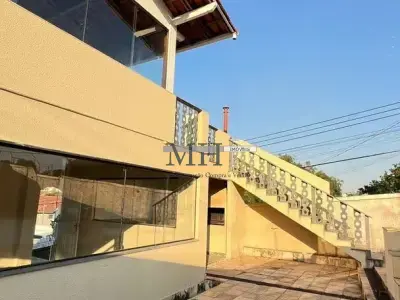 Casa com 5 quartos em Santa Amélia