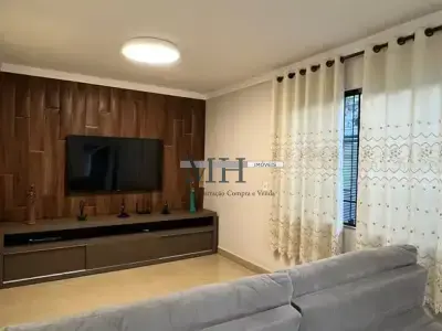 Casa com 3 quartos em Santa Amélia