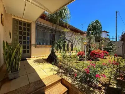 Casa com 4 quartos em Santa Amélia