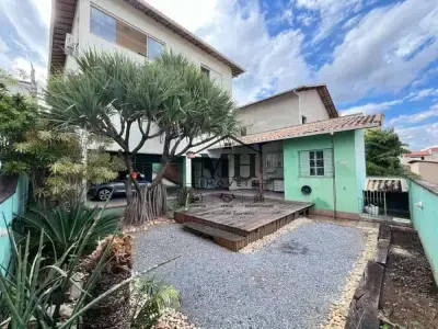 Casa com 4 quartos em Santa Amélia