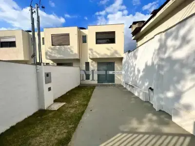 Casa com 3 quartos em Santa Branca