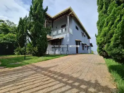 Casa com 6 quartos em Garças