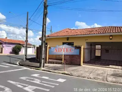 Casa com 3 quartos em Cel Renno de baixo