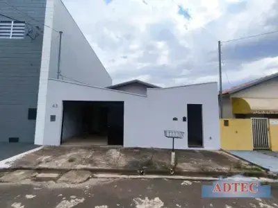 Casa com 2 quartos em Portal das Estancias