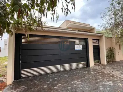 Casa com 3 quartos em Portal Ville Azaleia