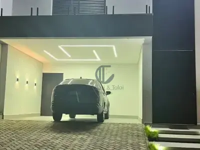 Casa de Condomínio com 5 quartos em Portal Ville Jardins