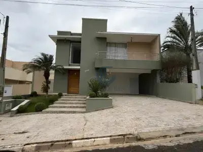 Casa de Condomínio com 4 quartos em Portal dos Pássaros II