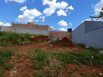 Lote / Terreno com 0 quartos em Portal Ville Jardins