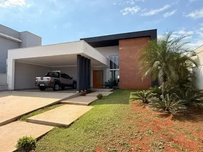 Casa de Condomínio com 3 quartos em Portal das Estrelas II