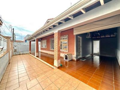 Casa com 3 quartos em Jardim Novaguaí