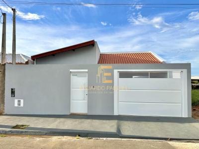 Casa com 3 quartos em Jardim Flamboyant