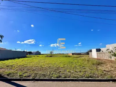 Lote / Terreno com 0 quartos em Jardim das Flores