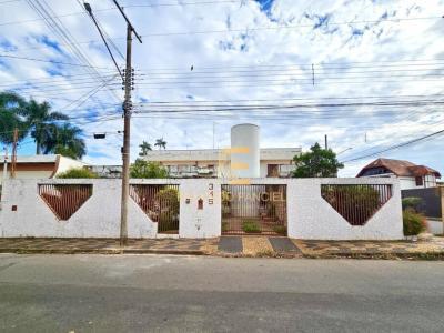 Casa com 4 quartos em Jardim Carlota Rehder