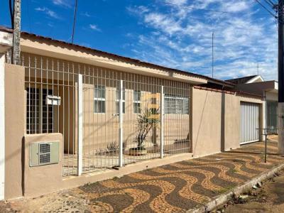 Casa com 2 quartos em Jardim Novaguaí
