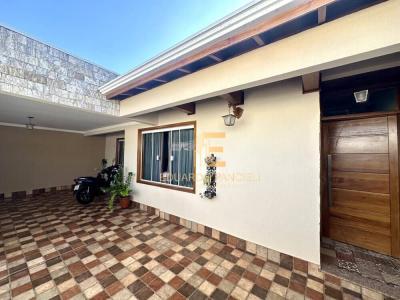Casa com 4 quartos em Vila Paraíso