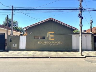 Casa com 2 quartos em Vila Braga